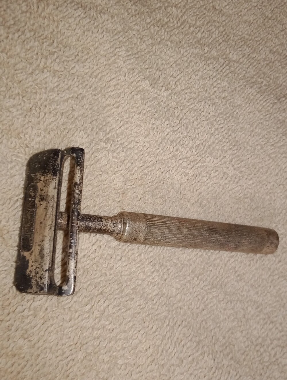 Vintage Penn Metal Shaver 3 1/4" Long